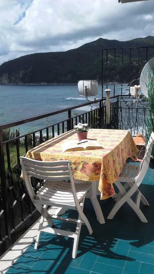 Un Gioiello Con Vista Mare Moneglia Exterior foto
